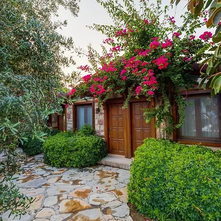 Luna Begonvil Tas Evler فندق 3*